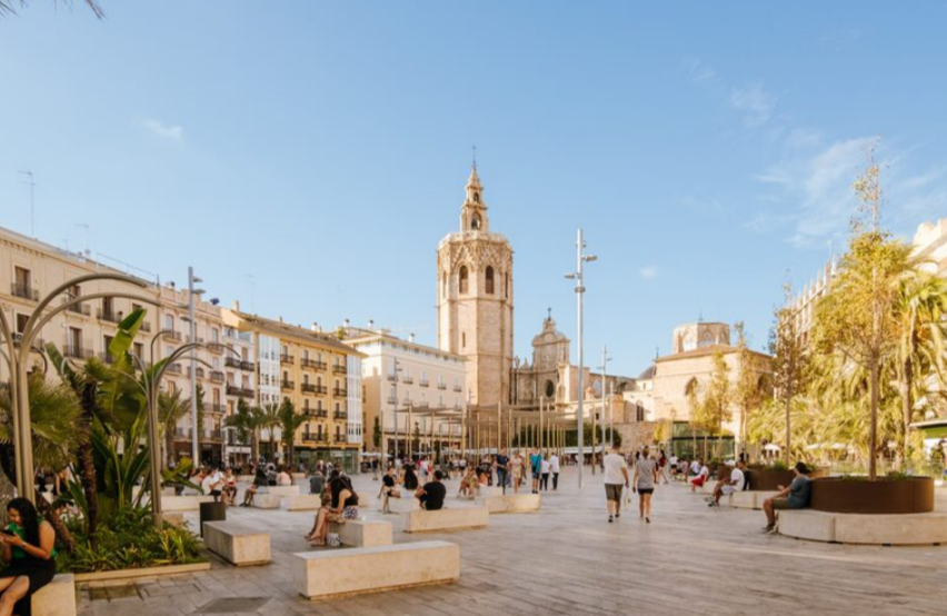 Place de la Reine