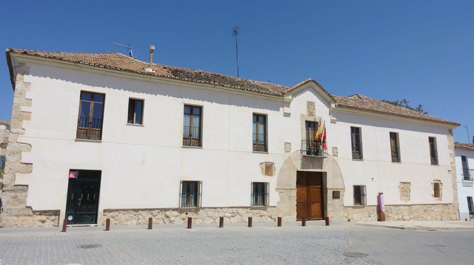 vista exterior de la Casa de la Tercia, sede de la encomienda mayor de Castilla, una casa para la orden militar de Santiago, centro económico de una encomienda.  