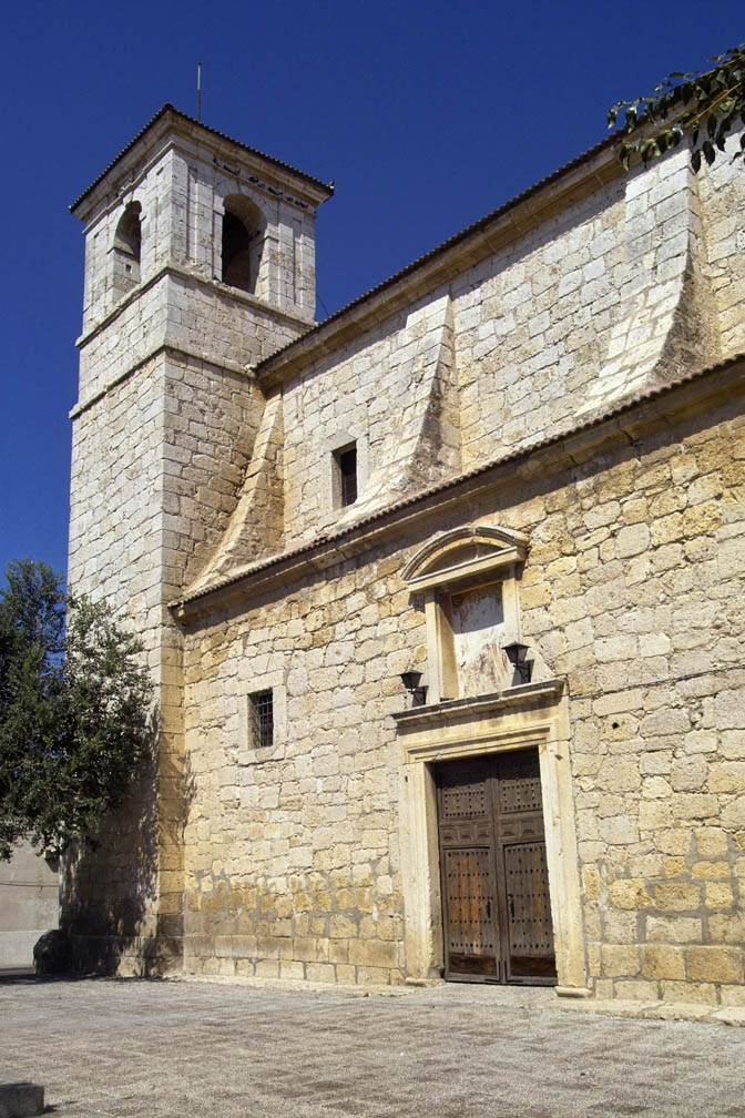 vista de la iglesia parroquial, edificio más antiguo del municipio, de estilo renacentista-barroco, data del siglo XVI-XVII.  