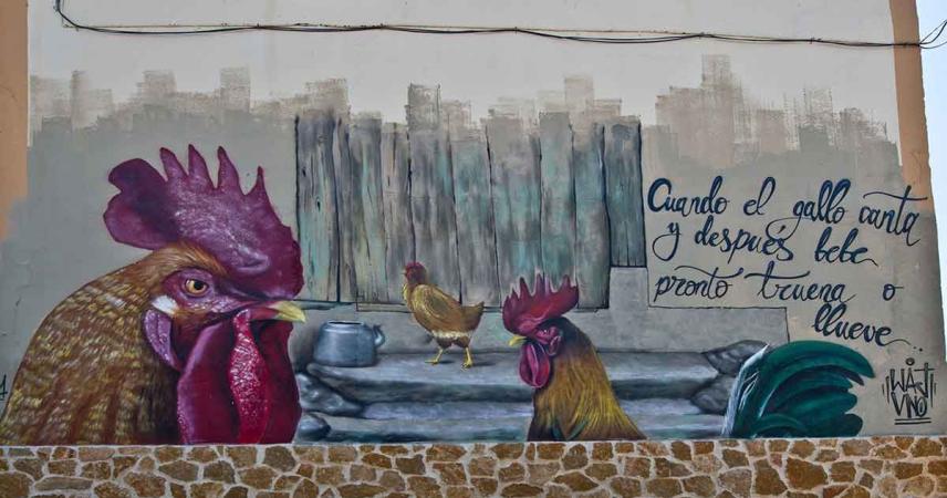 Peinture murale d&#39;un poulailler dans des tons orange, rougeâtres et verdâtres
