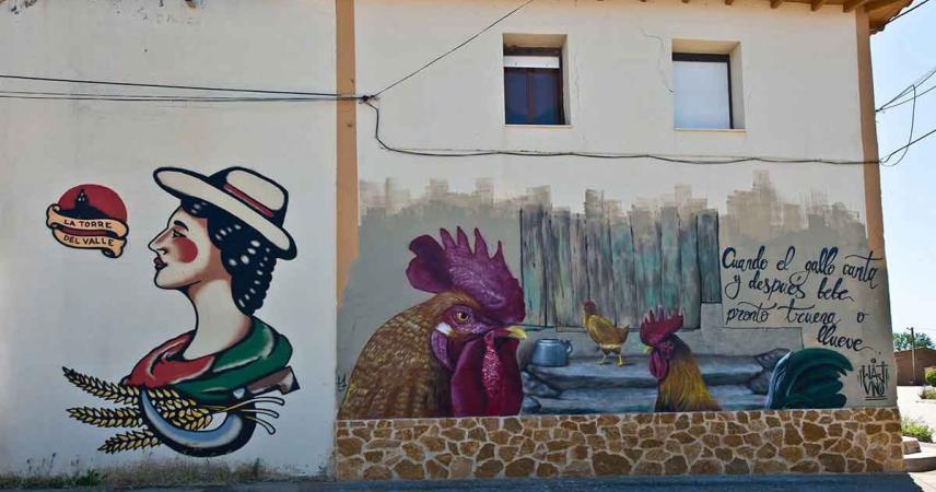 Peinture murale d&#39;un poulailler dans des tons orange, rougeâtres et verdâtres