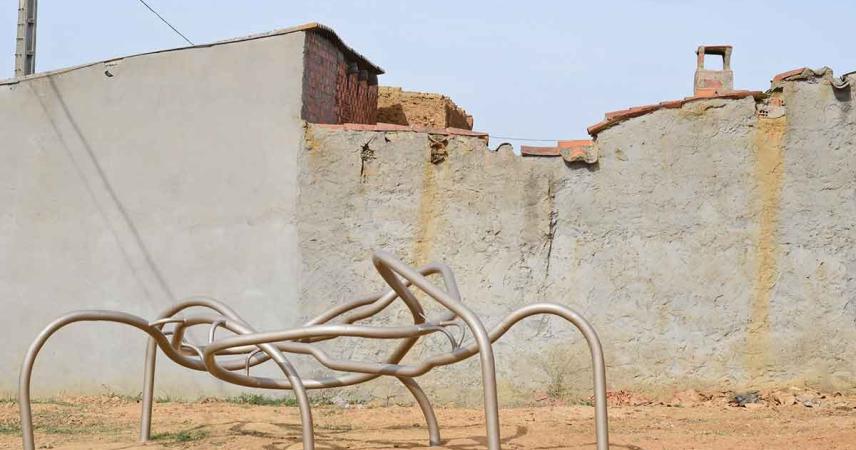 Sculpture abstraite en fer