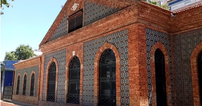 Fachada de la antigua estación de Zafra