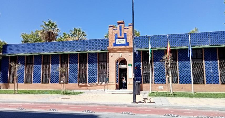 Fachada de la antigua estación de Zafra